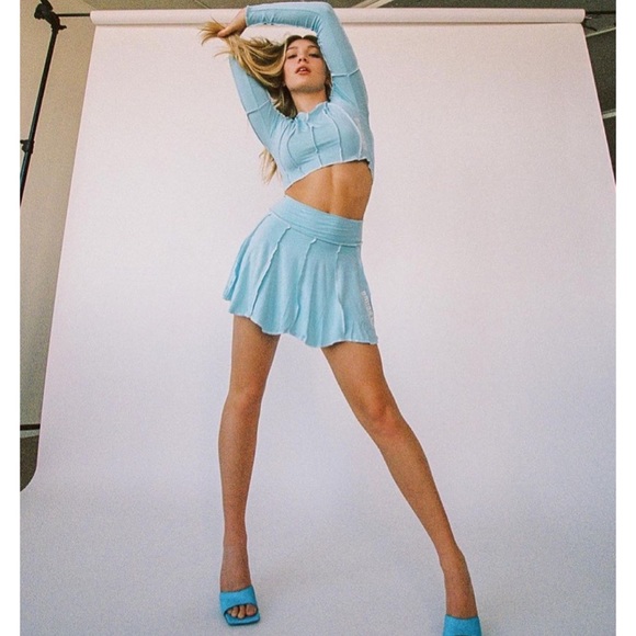 OMIGHTY Contrast stitch skirt. - Picture 1 of 8